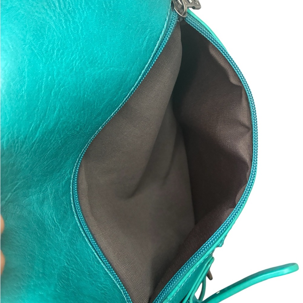 Montana West Turquoise Tote with Leopard Accent with concealed carry pocket - Picture 8 of 11